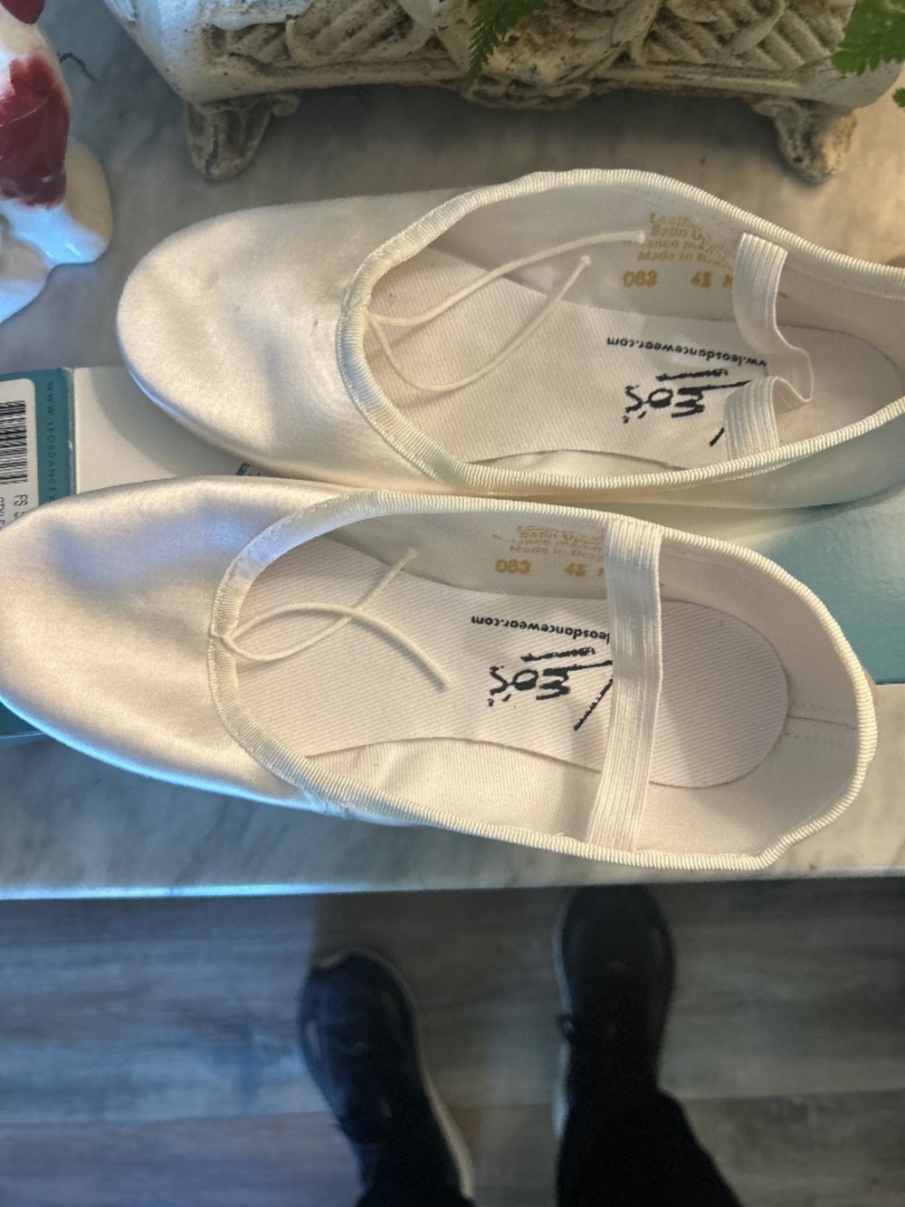 New Leo's white satin ballet flats   -  Adult Size 4.5 m